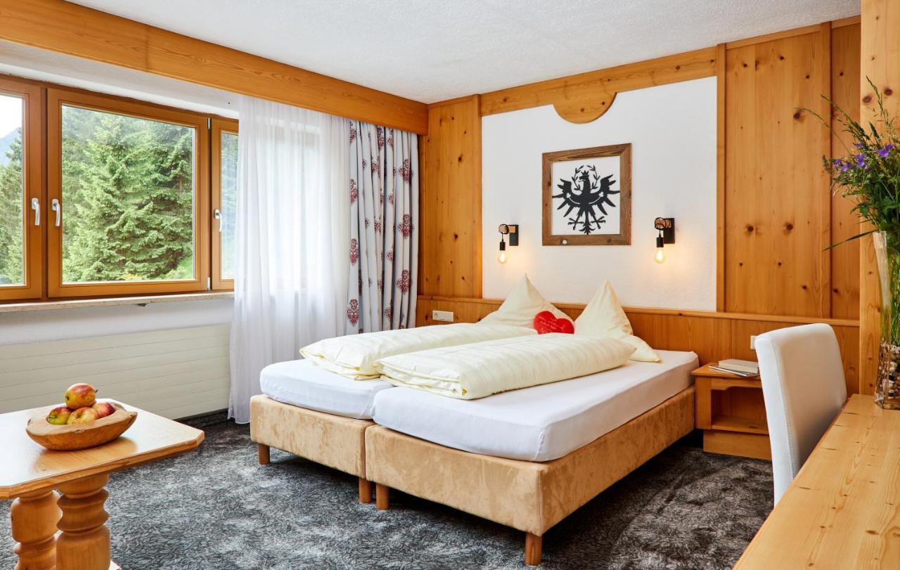 Hotel Hubertushof - Ihr Hotel Mit Herz Leutasch Quarto foto