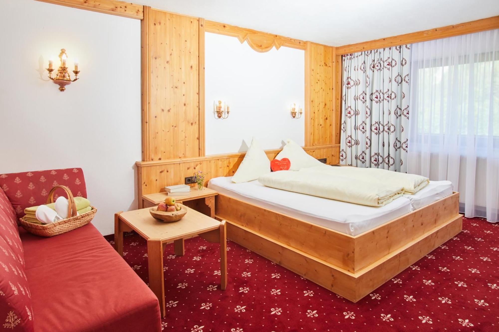 Hotel Hubertushof - Ihr Hotel Mit Herz Leutasch Quarto foto