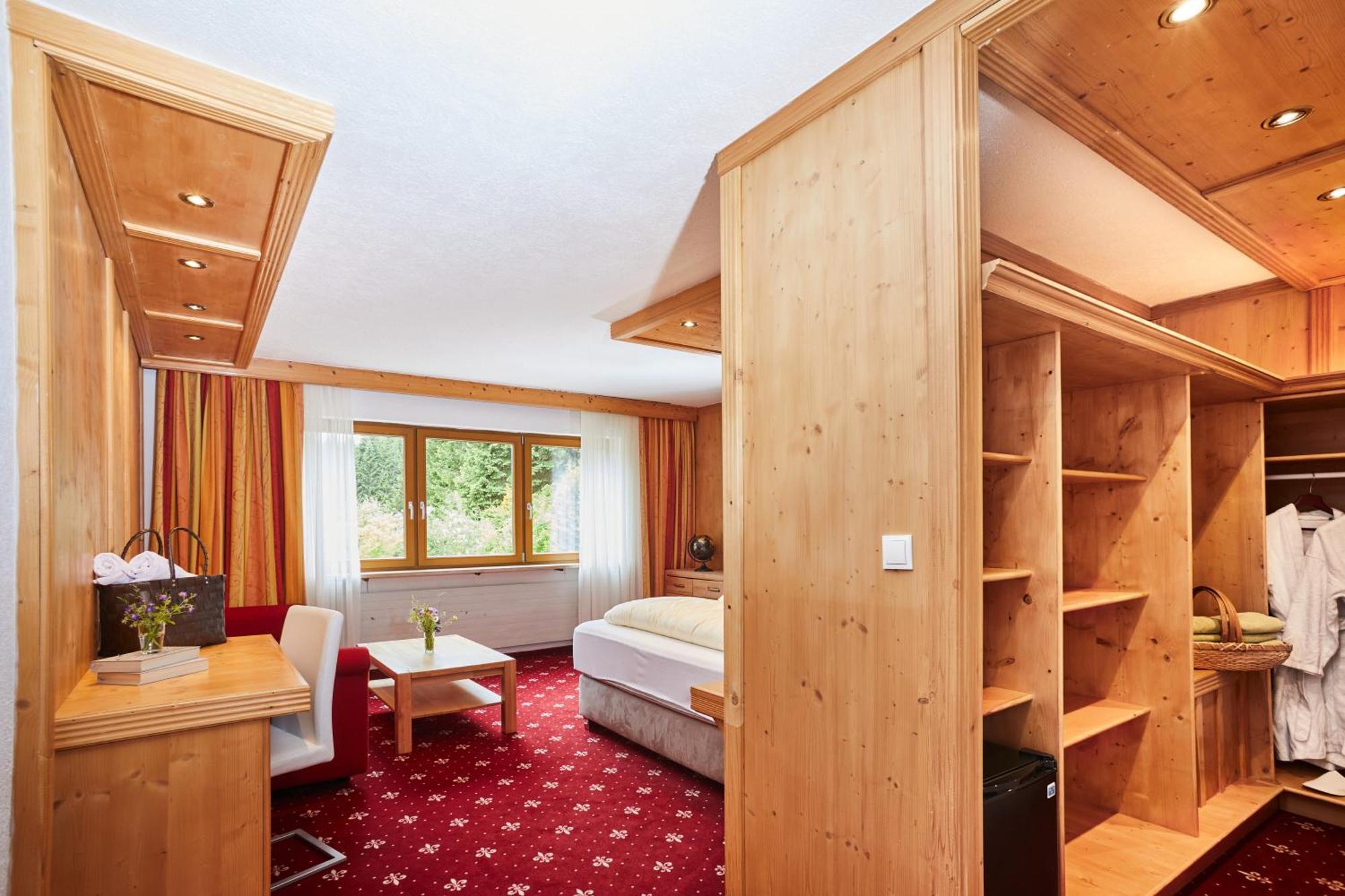 Hotel Hubertushof - Ihr Hotel Mit Herz Leutasch Quarto foto