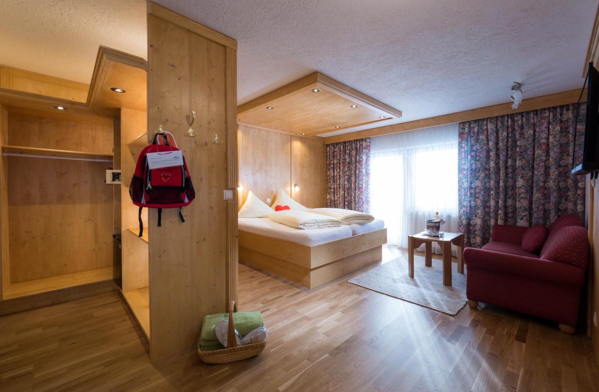 Hotel Hubertushof - Ihr Hotel Mit Herz Leutasch Quarto foto